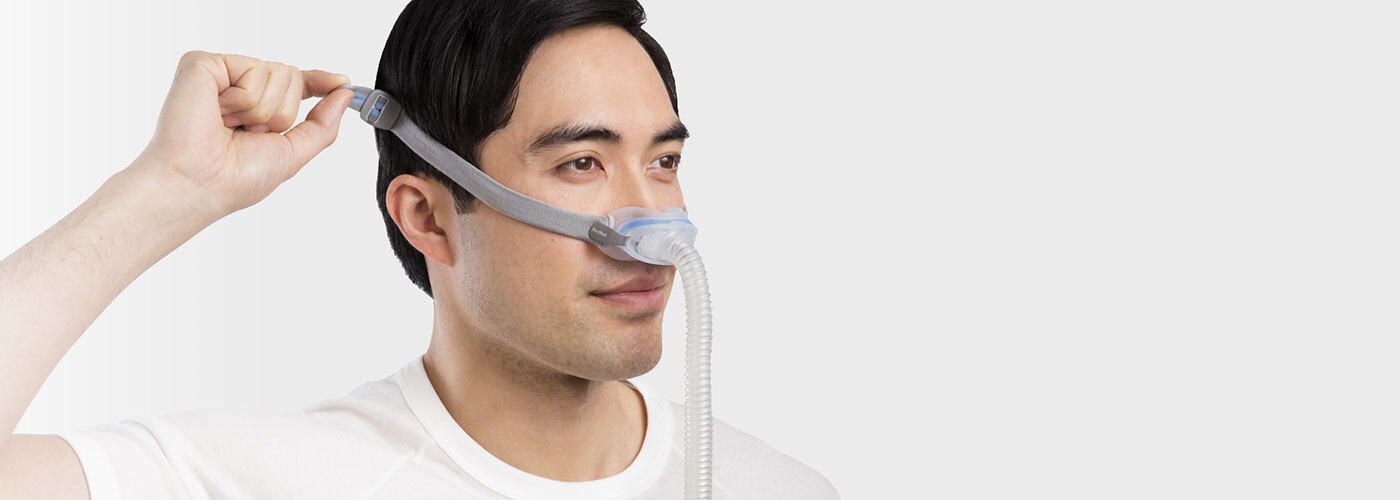 SleepapnoeapatientadjustingAirFitN30nasalcradlemask ResMed UK