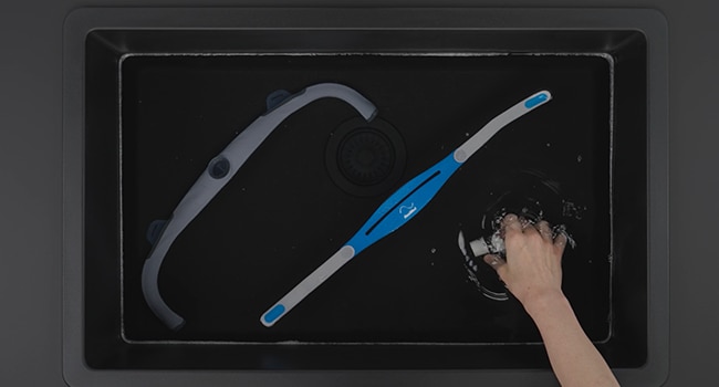  Cleaning a CPAP mask to reduce allergens and improve sleep hygiene